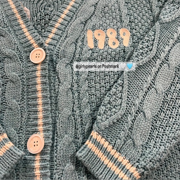 1989 Cardigan (Taylor’s Version) Offical Taylor Swift Merch / Cardigan NEW - Picture 16 of 17
